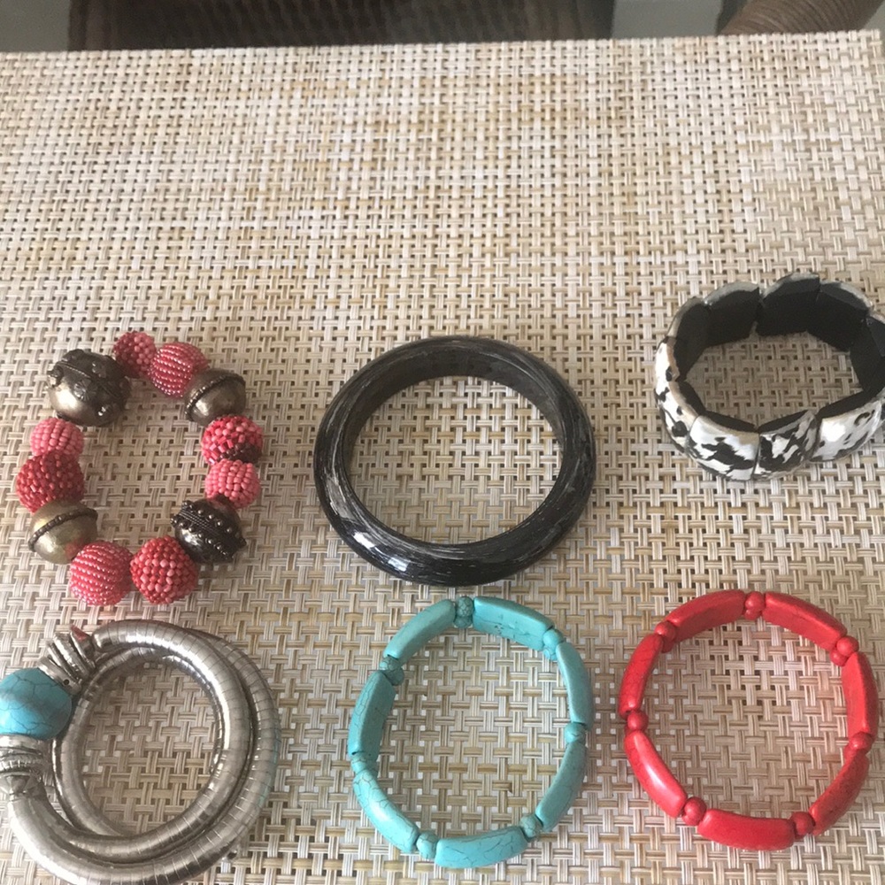 Bundle bracelets (6)